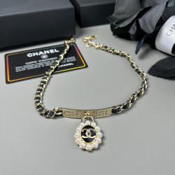 Chanel Rhinestone alphabet brand wears leather chain Choker Necklace