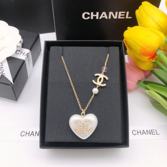 Chanel Love Earrings Necklace Bracelet, Gentle peach heart girl heart series, pearl love powder and glass elements