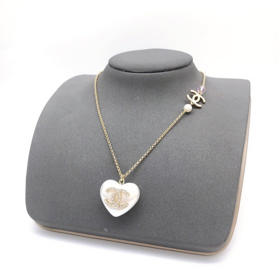 Chanel Love Earrings Necklace Bracelet, Gentle peach heart girl heart series, pearl love powder and glass elements