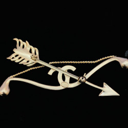 Chanel double arrow → bow and arrow difficulty workmanship brass Brooch