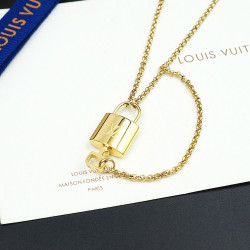 LV locky necklace makes the padlock of Louis Vuitton suitcase incarnate as a pendant