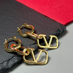 Valentino earrings, simple and generous, fashionable and versatile, brass electric gold, unique design, essential for beautiful women!