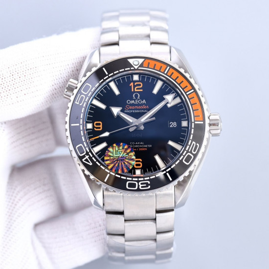 Omega Haima series 600m diving men's watch is equipped with 8900 movement with ultra stable performance, deep waterproof and super luminous